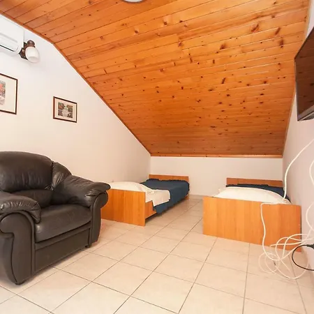 Apartamento And Danijel